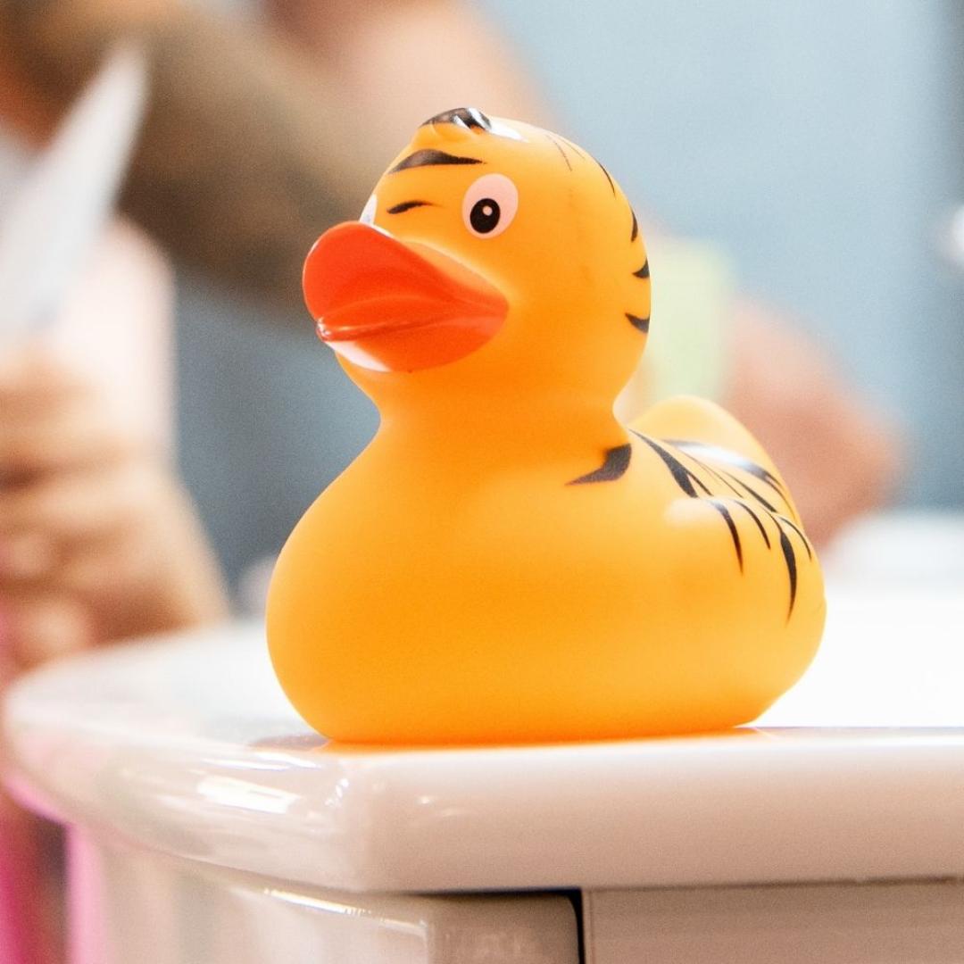 M131060 Orange - Rubber duck, tiger stripes - mbw