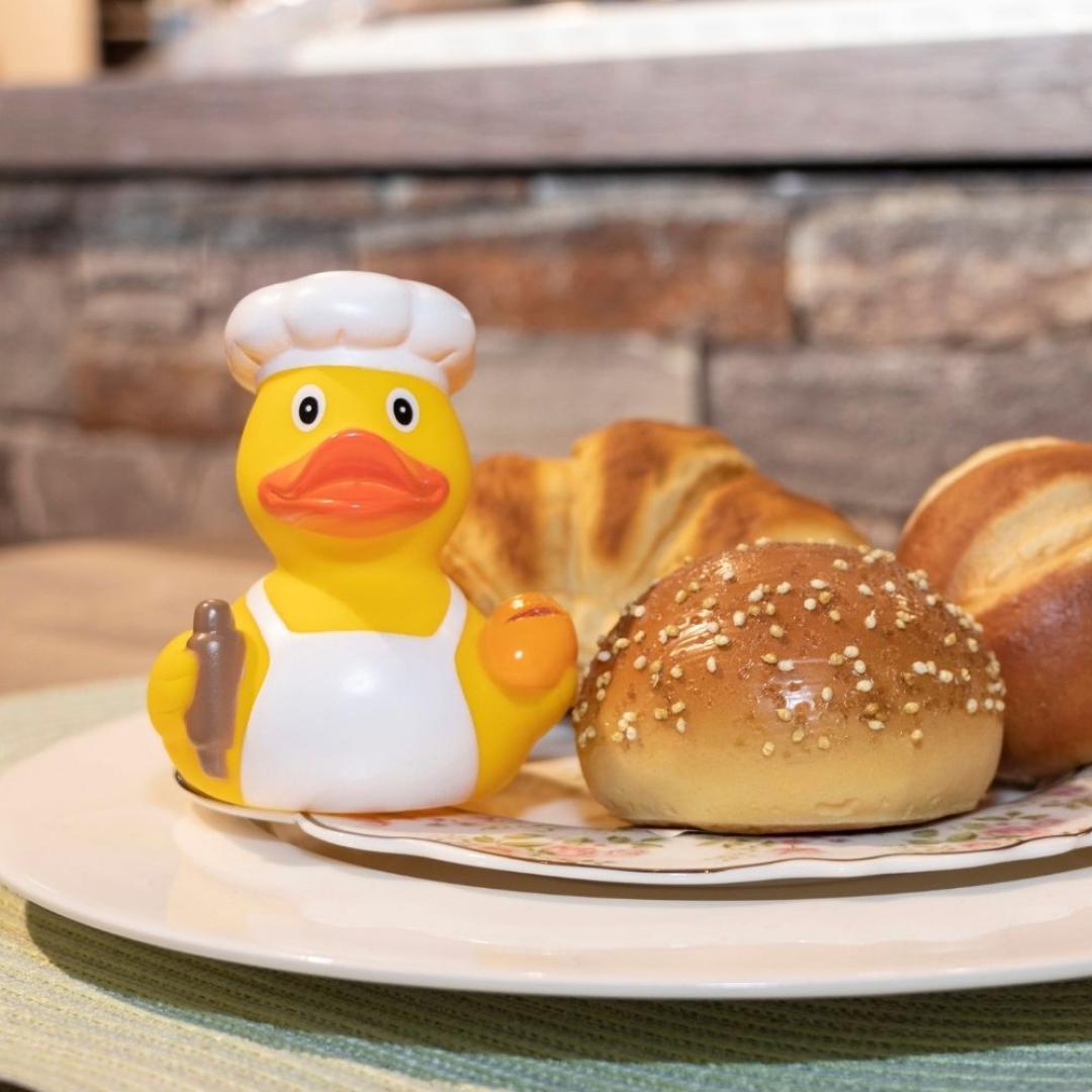 M131144 Multicoloured - Squeaky duck baker - mbw