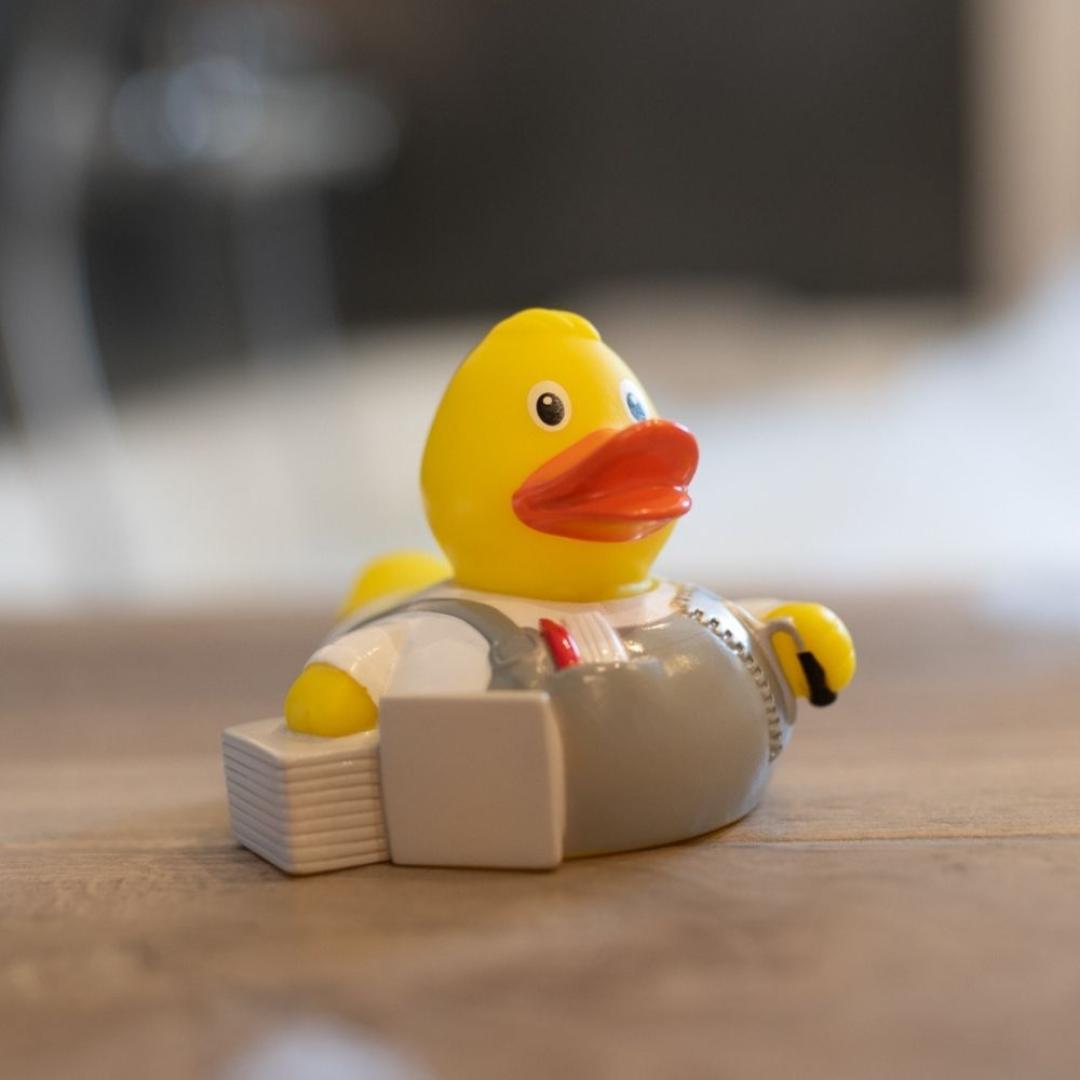 M131286 Multicoloured - Squeaky duck floor tiler - mbw