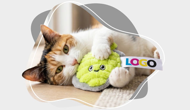 Mit Logo bedruckte Katzenspielzeuge